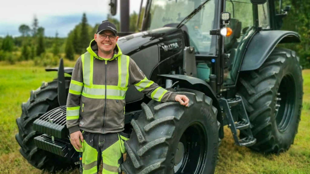 Erik-Sandberg-Valtra-N92-traktori