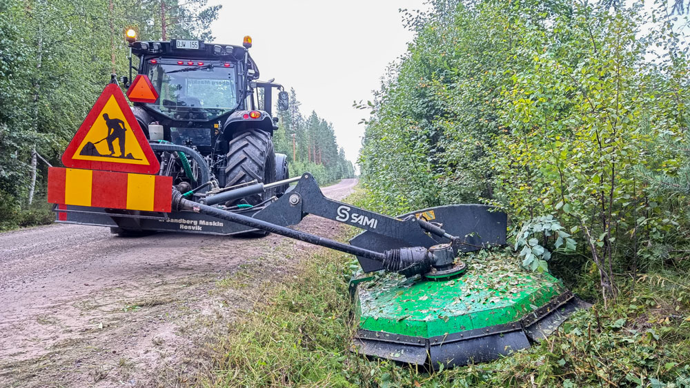 Erik-Sandberg-Valtra-SAMI-kettniiduk-cm-1700-võsas